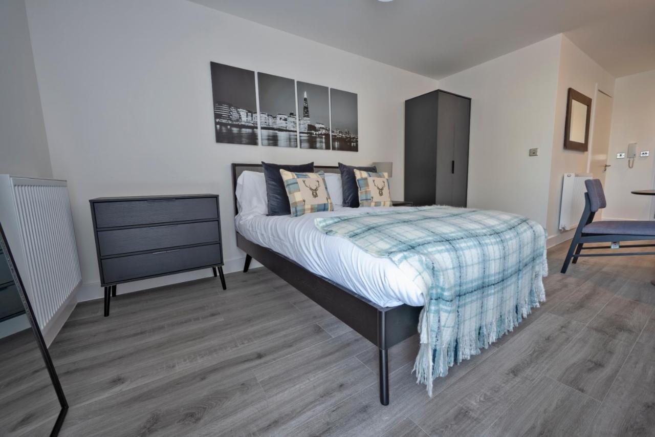Seven Living Ashford - Modern And Spacious Apartments Exterior photo